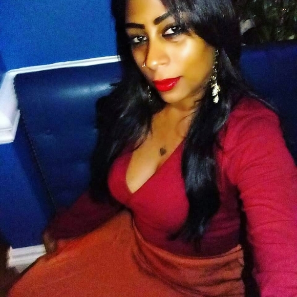 Meet your Posher, Anya - Picture 1 of 1